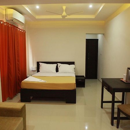 Riva Residency Hotel Palakkad Kültér fotó