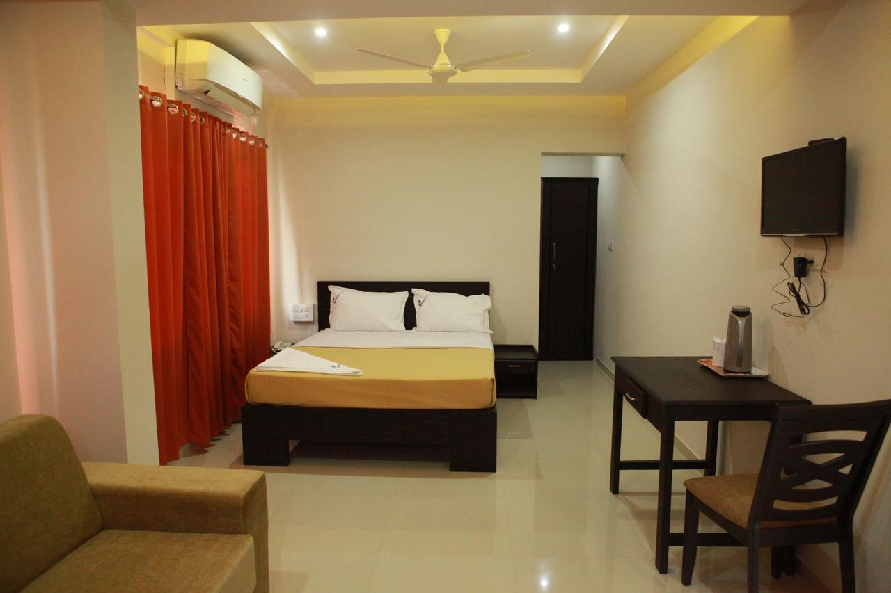 Riva Residency Hotel Palakkad Kültér fotó